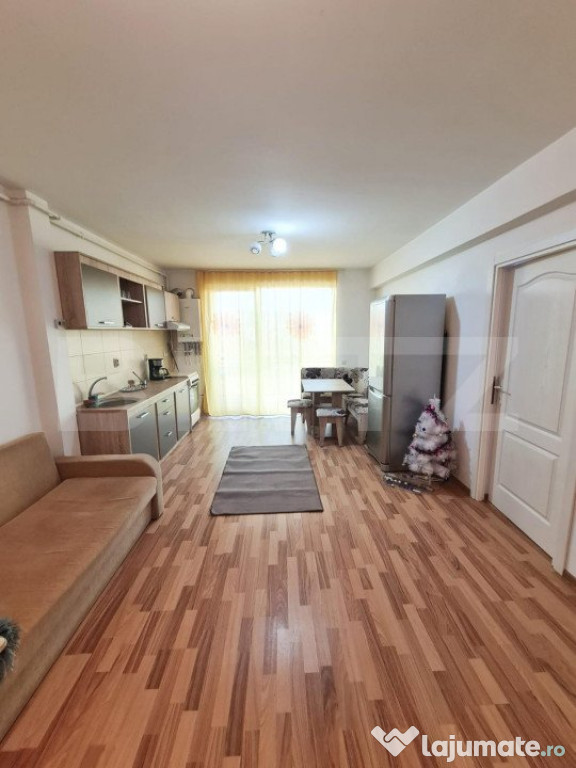 Pret oportun! Apartament 2 camere, etaj intermediar, balcon