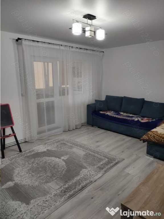 Apartament cu 3 camere, decomandat - zona Bartolomeu