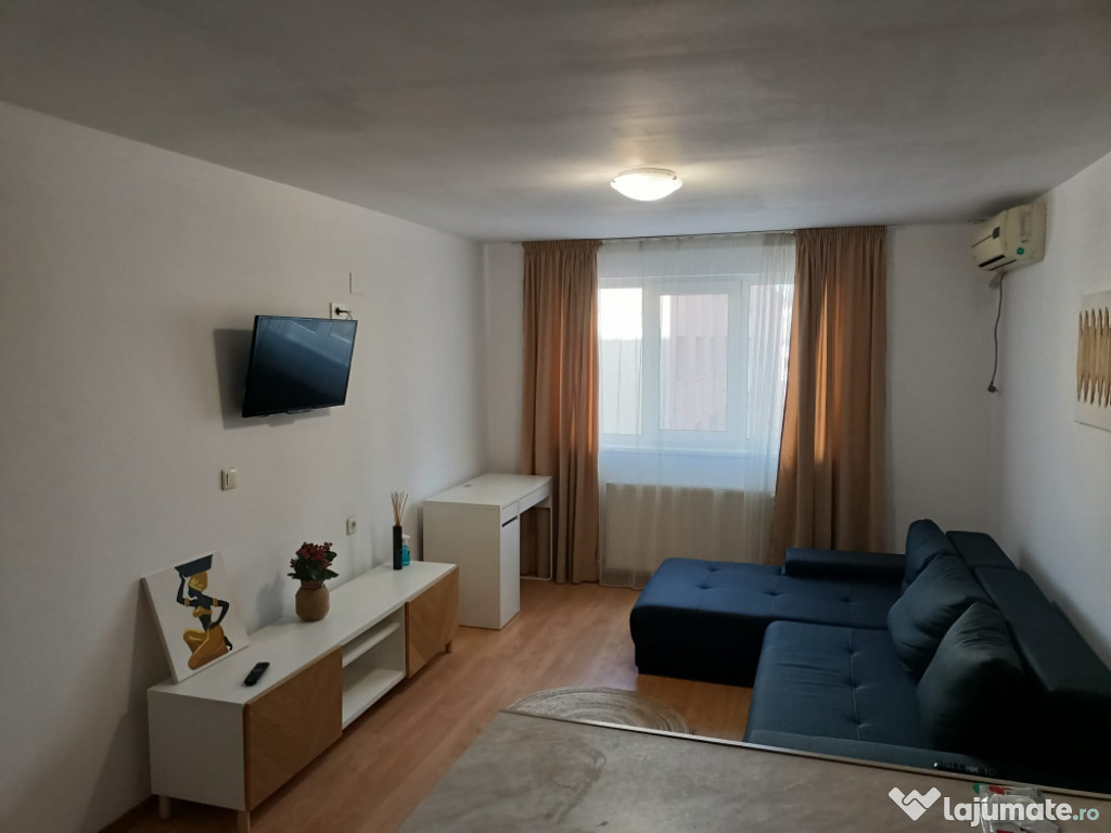 închiriez apartament cu 2 camere