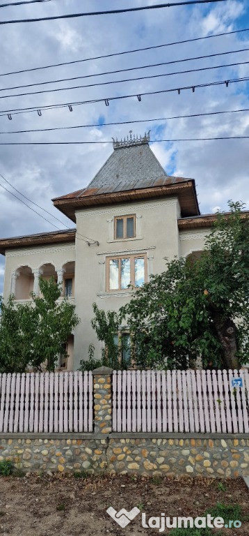 Casa cu livada de vanzare