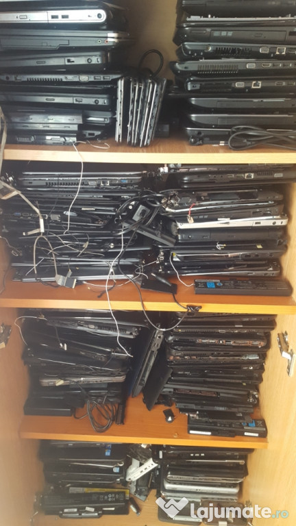 Dezmembrez laptop-uri HP Acer Asus Toshiba Dell Compaq