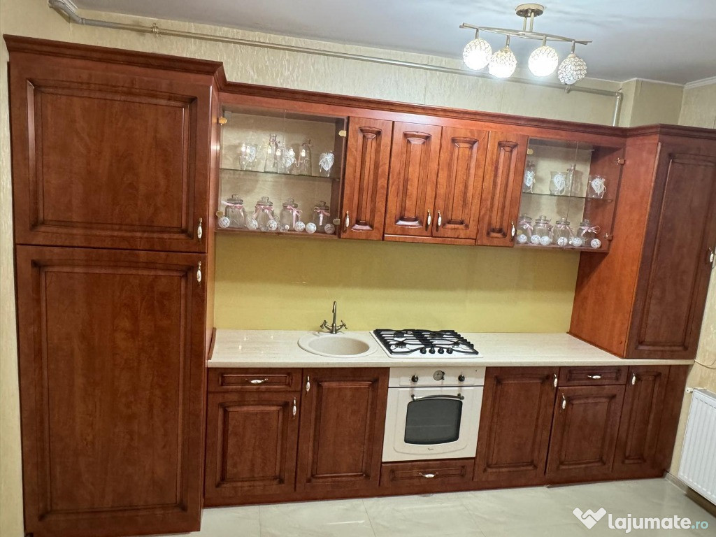 Mobilier de bucatarie / living + hota, cuptor si aragaz
