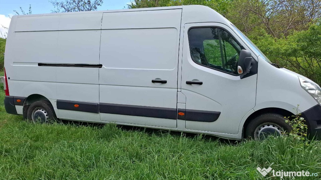 Vand Renault Master cu toate piesele originale si km reali.