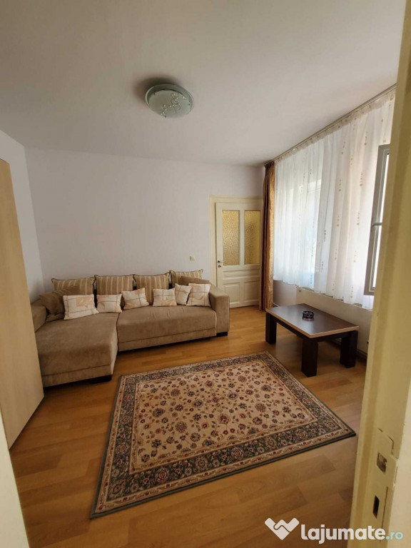Casa singur in curte, cu acces auto,vedere frumoasa, Schei,
