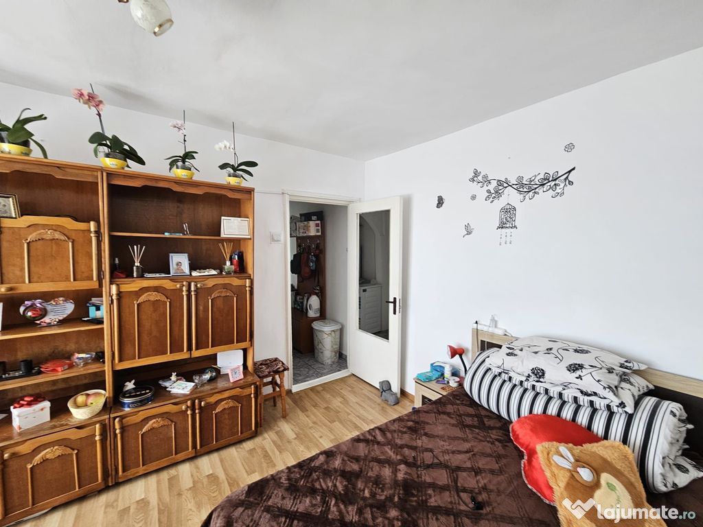 Apartament 2 camere, Trivale, etaj 4
