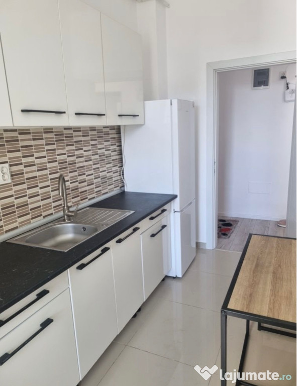 Garsonieră de închiriat Militari Residence