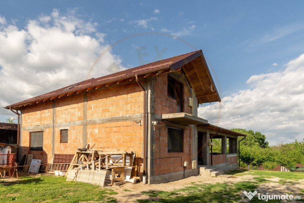 0% COMISION ! CASA PARTER+ MANSARDA - com PADURETI , Arge