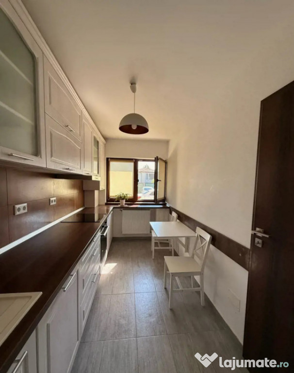 APARTAMENT COMPLET MOBILAT ȘI UTILAT, GRĂDINĂ PROPRIE ȘI