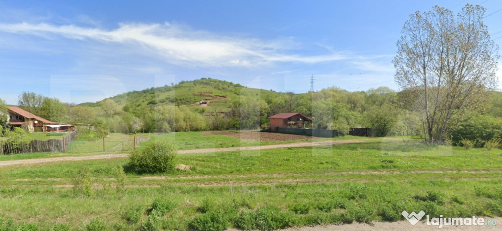 Teren intravilan de 1600 mp, in Vlaha, pentru constructia a