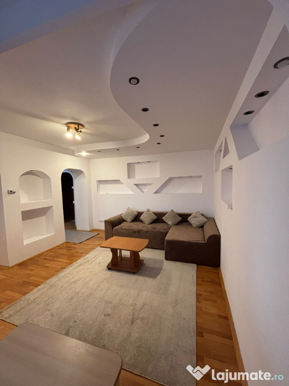 Inchiriez apartament 3 camere