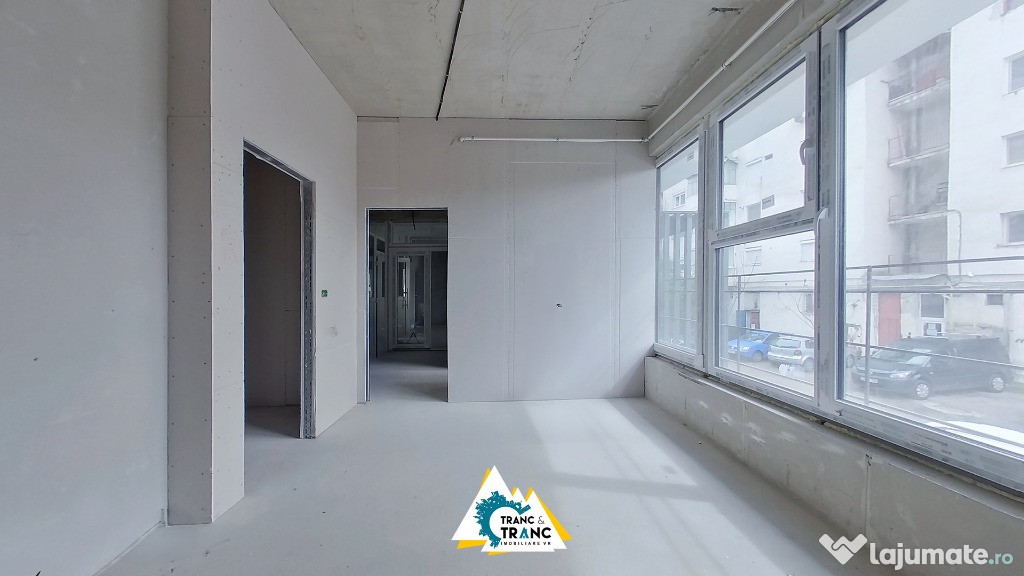 Spațiu comercial ideal pentru cabinet medical/birou - Intim, Arad