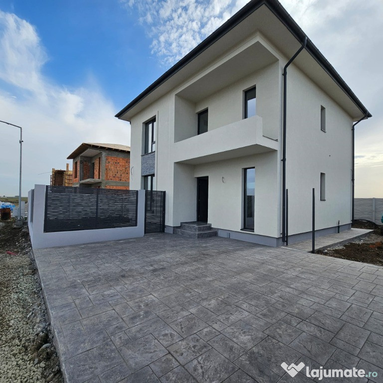 Casa individuala ~ 4 camere 3 bai~teren 350 mp~incalzire in pardoseala