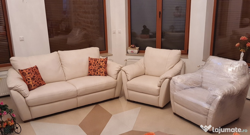 Canapea si fotolii Ikea din piele ecologica