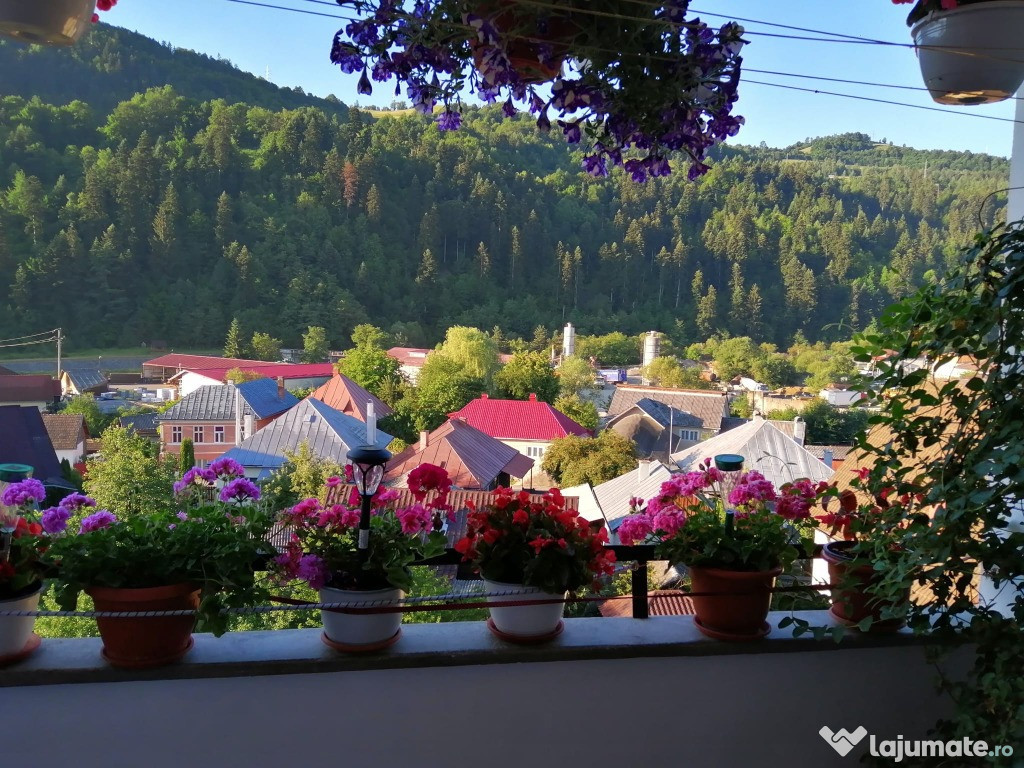 Vând apartament 3 camere
