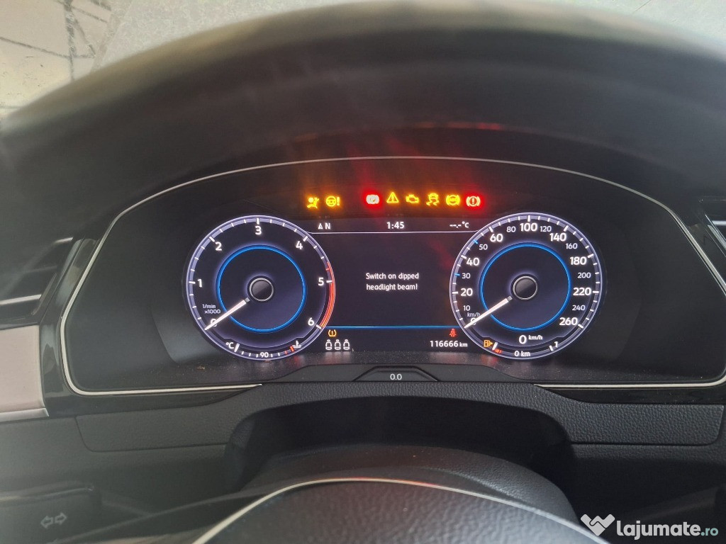 Dezmembrez VW Passat B8 Variant 2.0 TDI CRLB 150 cai 116.000 km 2016