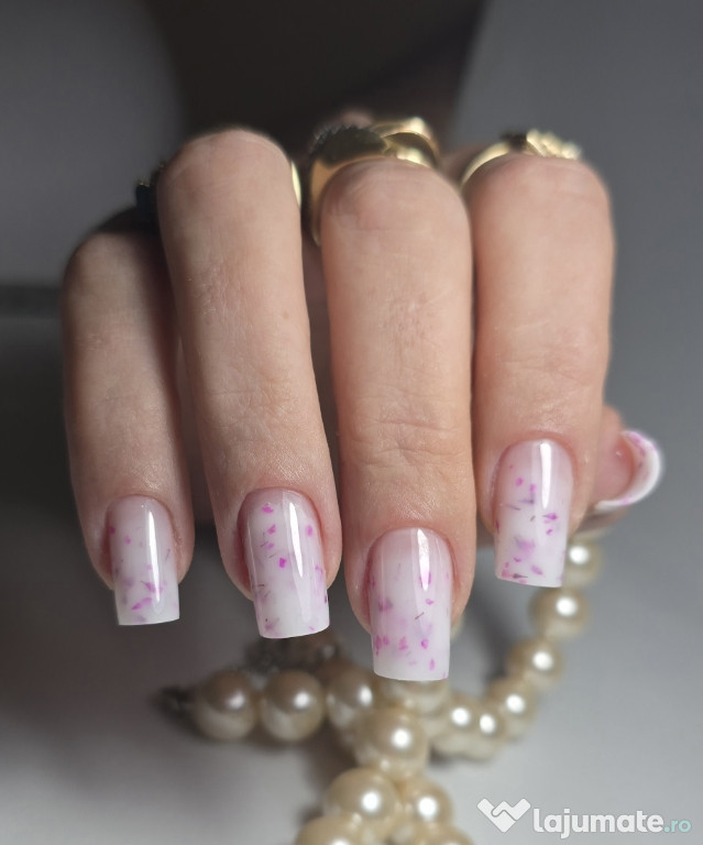 Unghii tehnice cu gel