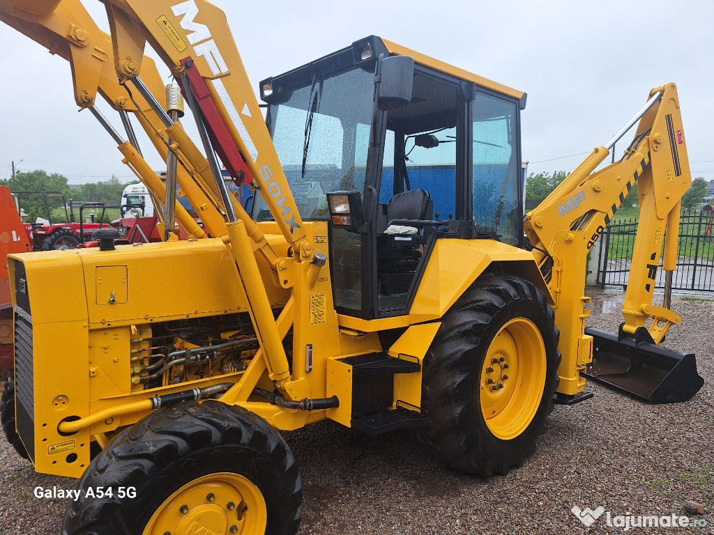 BULDOESCAVATOR MASSEY FERGUSON 4*4