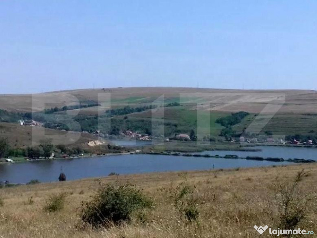Teren extravilan de vanzare, 2680 mp, zona Lacuri Martinesti