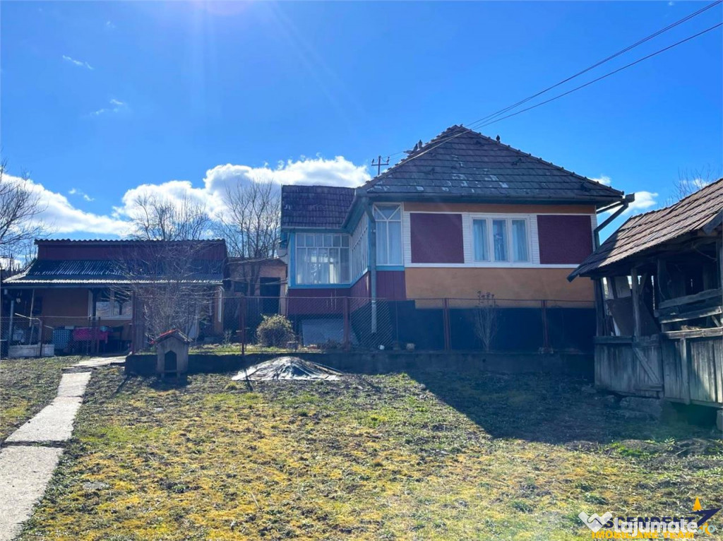 Tur Virtual! Casa traditionala domeniu de 2.900 mp,livada,