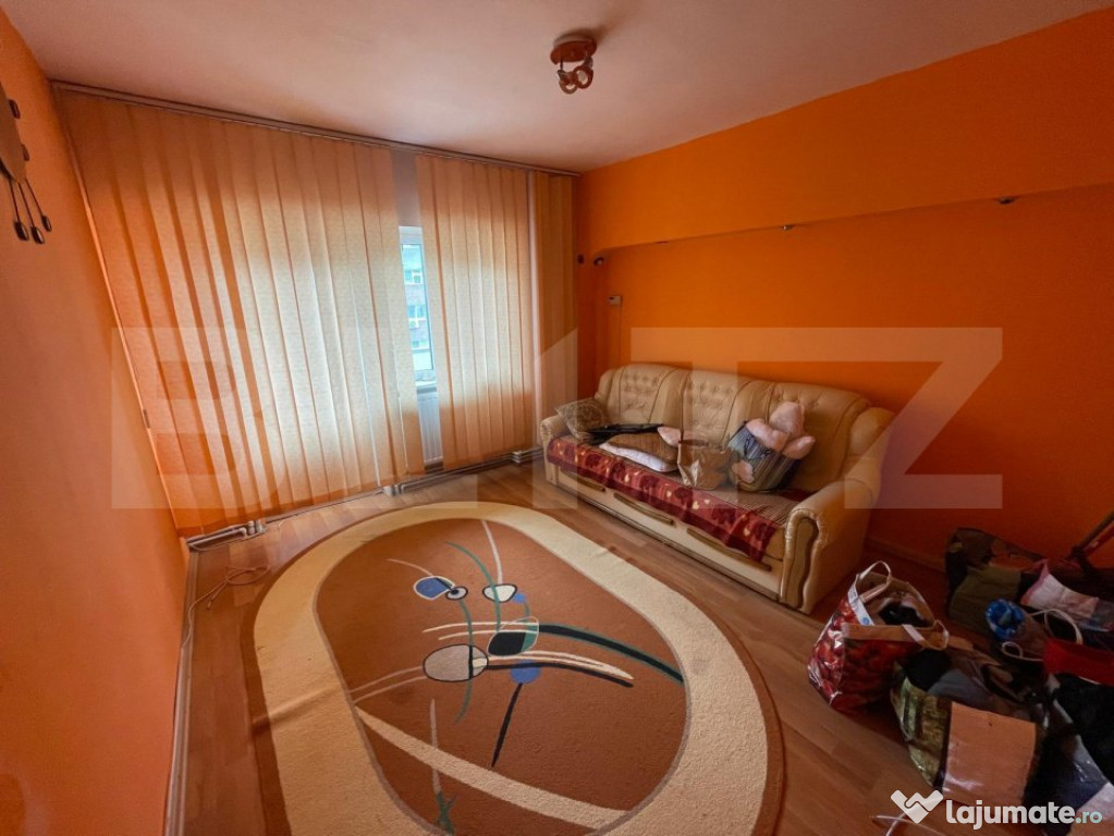 Apartament 3 camere 80mp, zona Garii