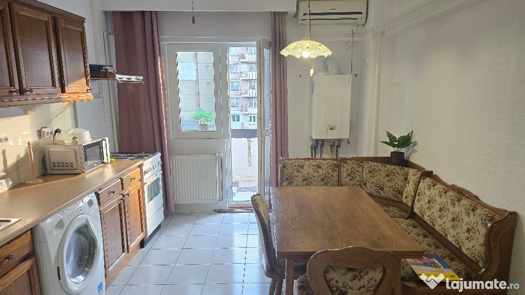 Vand apartament 2 camere decomandat in Deva, zona ultracentrala (Lido)