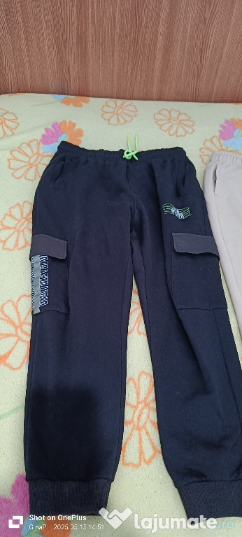 Vand pantalonii trening băieți