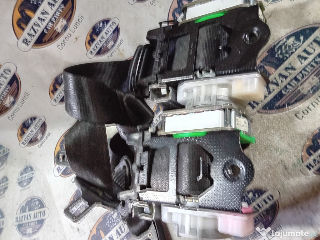 Set Centuri fata cu capsa Audi A4 B8 2011