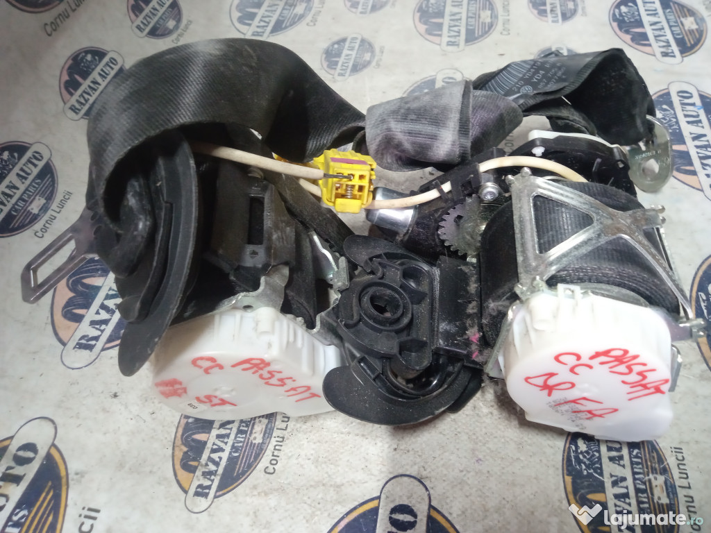 Set Centuri fata cu capsa Volkswagen Passat CC 2011