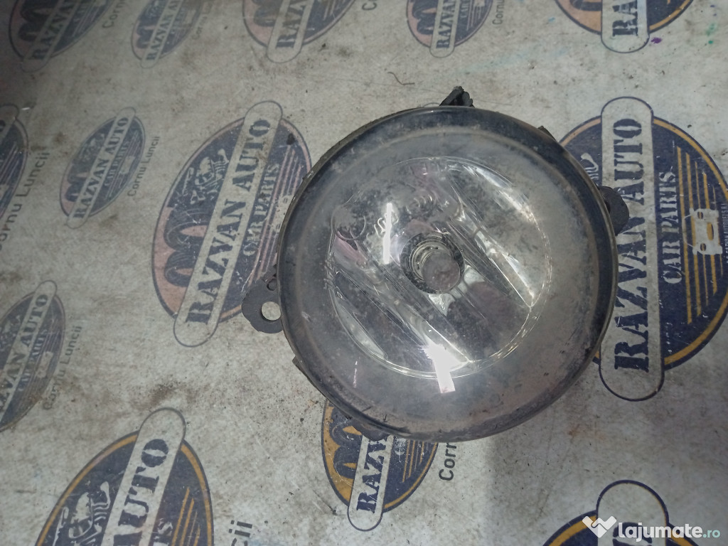 Proiector stanga Ford C-MAX 2013