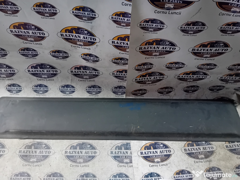 Bandou usa stanga fata Dacia Duster 2013