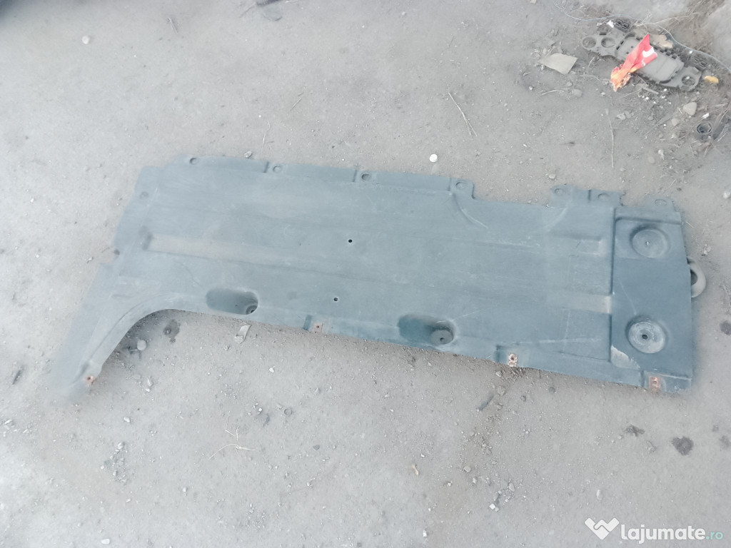 Scut lateral dreapta BMW X3 F25 2014
