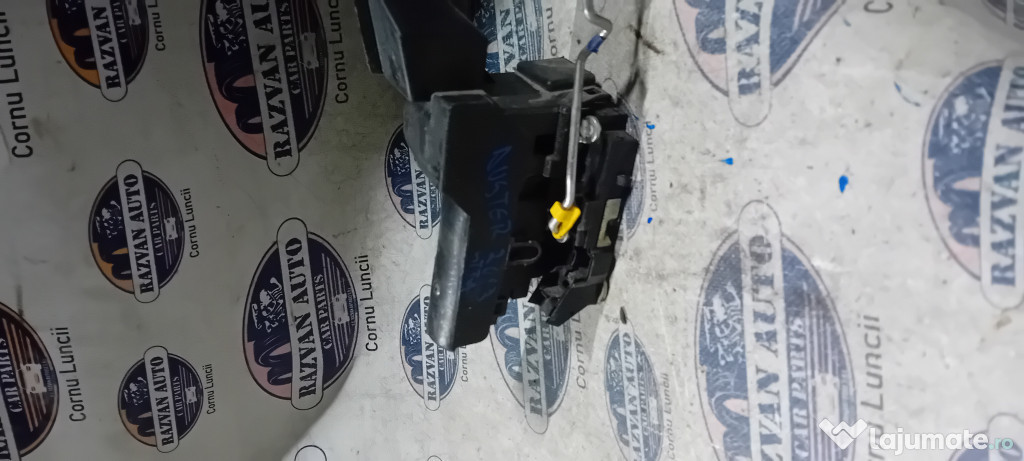 Broasca stanga fata Dacia Duster 2013