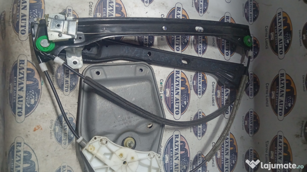 Macara geam dreapta fata Volkswagen Golf 5 2008