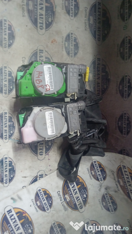 Set Centuri fata cu capsa Audi A4 B8 2012