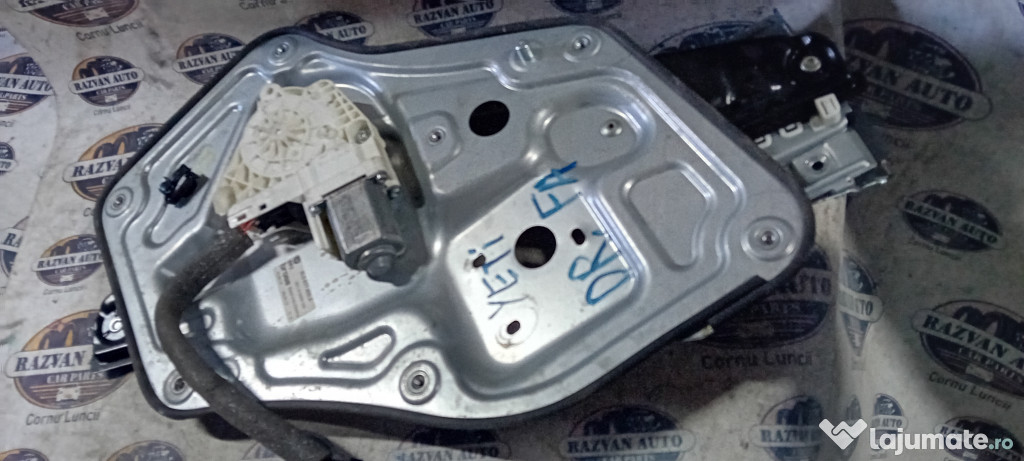 Macara geam dreapta fata Skoda Yeti 2013