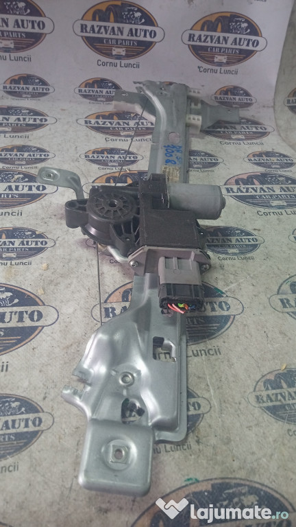 Macara geam dreapta spate Peugeot 3008 2011