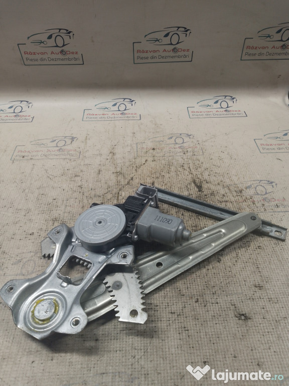 Macara geam stanga spate Nissan Juke 2013