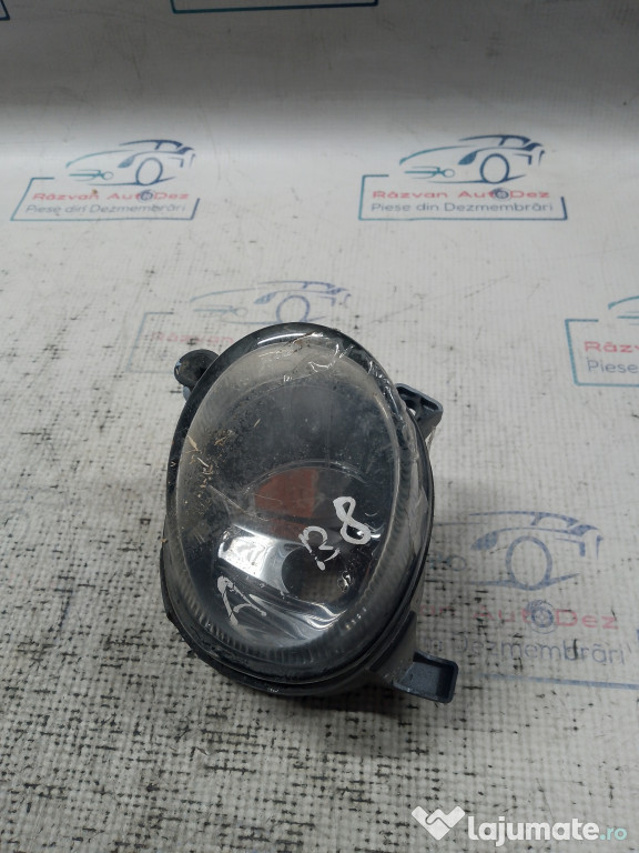 Proiector stanga Audi A4 B8 2008