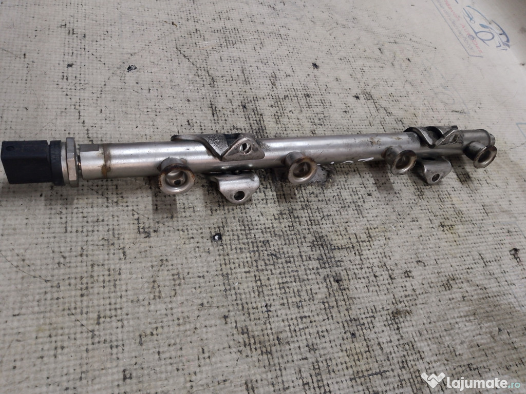 Rampa injectoare Volkswagen Sportsvan 1.4 2014