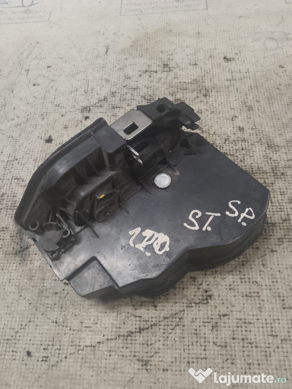 Broasca stanga spate BMW 120 2006