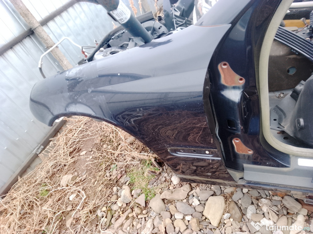 Aripa Stanga Fata Mercedes C-Class W203 2002