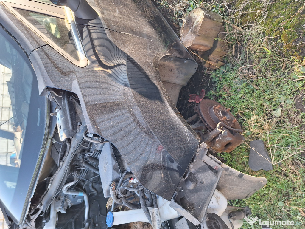 Aripa Stanga Fata Ford B-MAX 2014