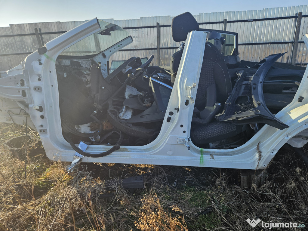 Prag stanga tabla Renault Kadjar 2018