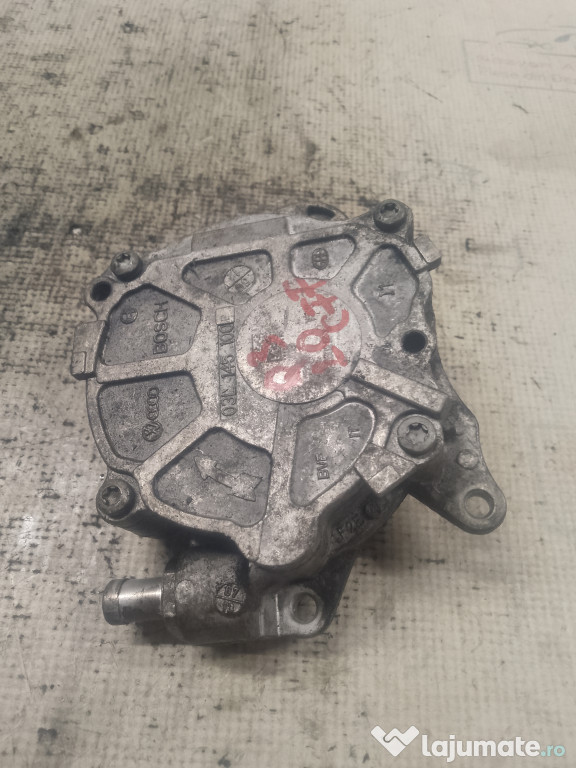 Pompa vacuum Audi Q3 2.0 2013