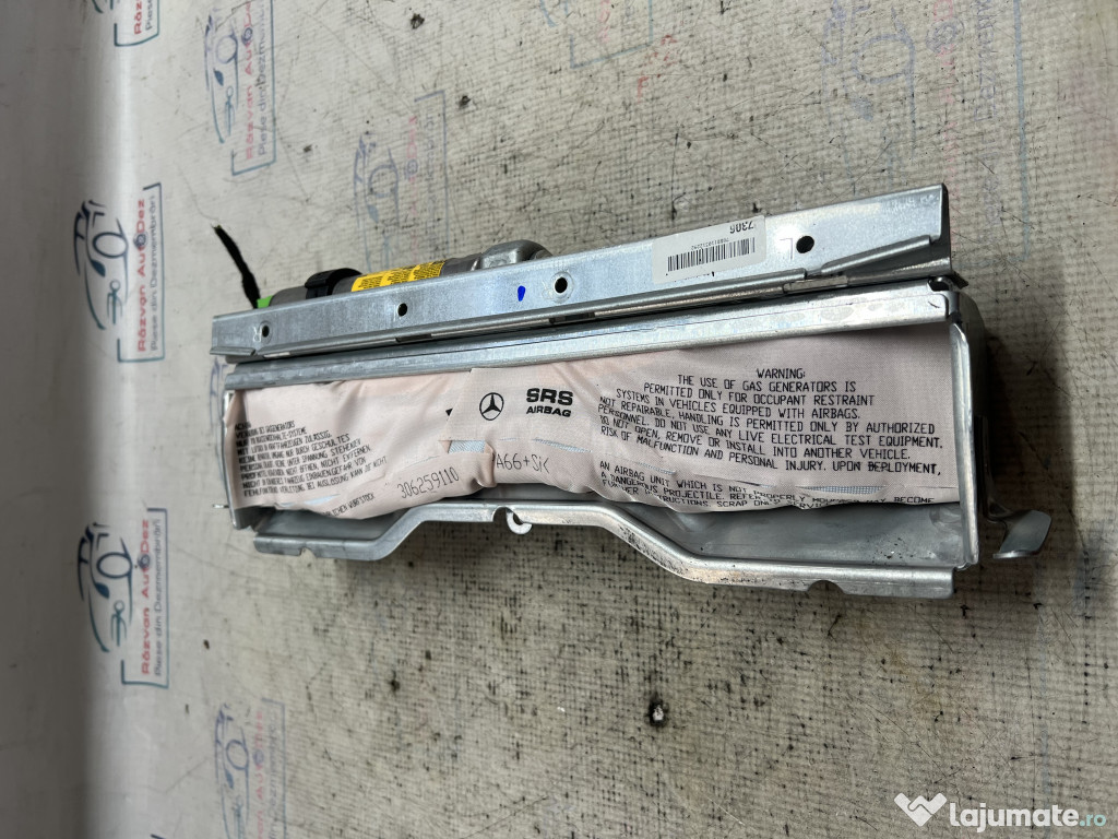 Airbag genunchi Mercedes C-Class W204 2011