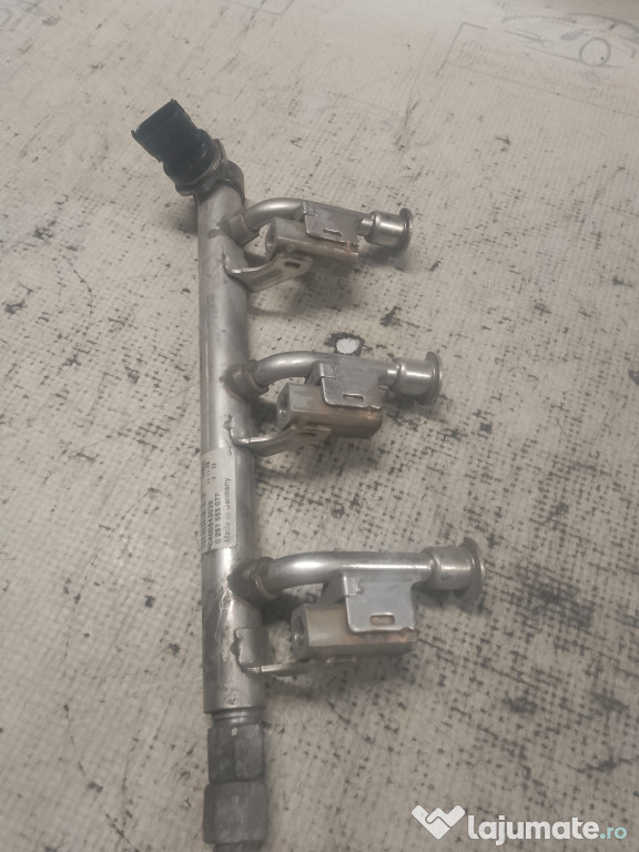 Rampa injectie Ford B-MAX 1.0 Benzina 2014