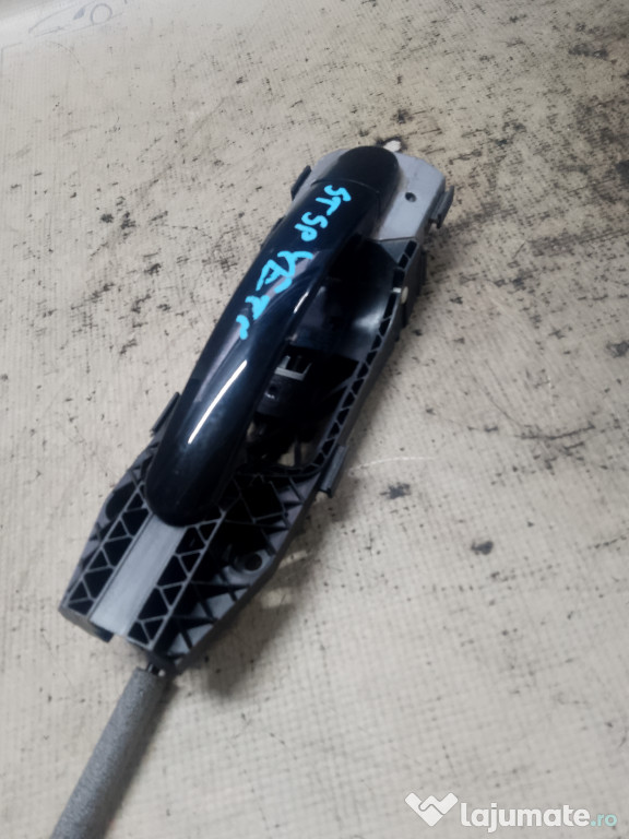 Maner exterior stanga spate Skoda Yeti 2010