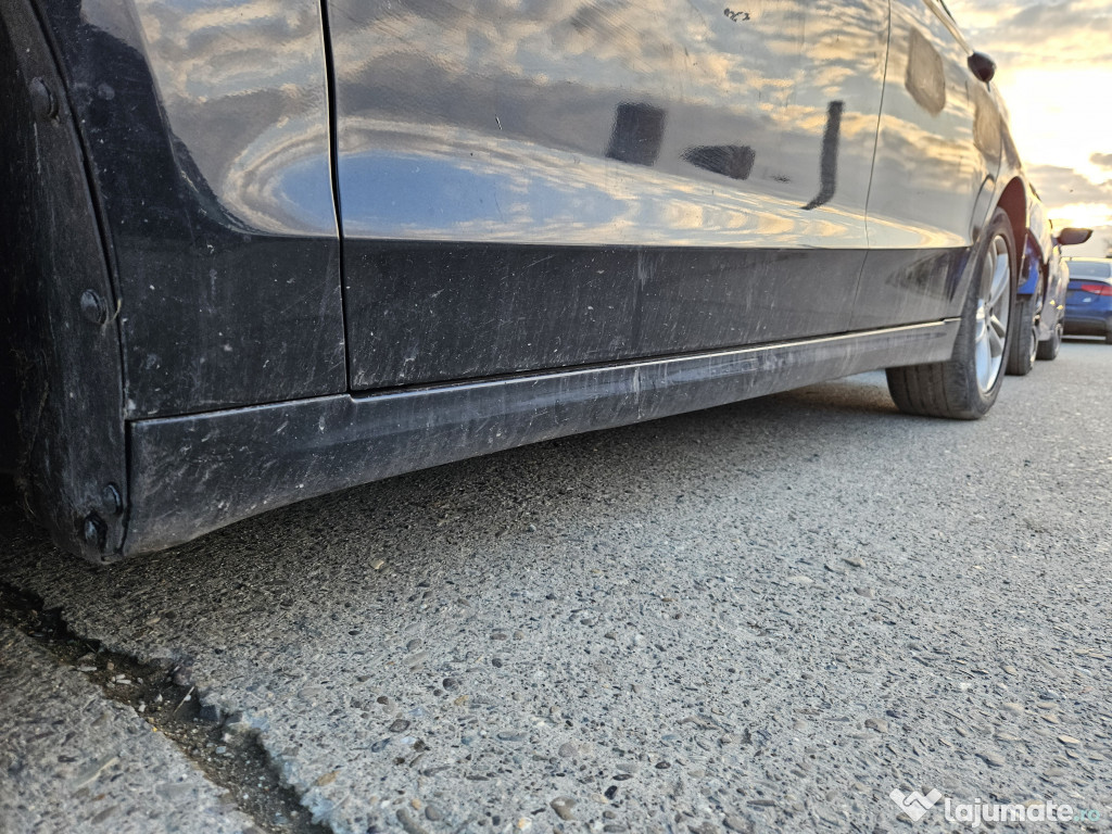 Prag stanga plastic Ford Mondeo Break 2018