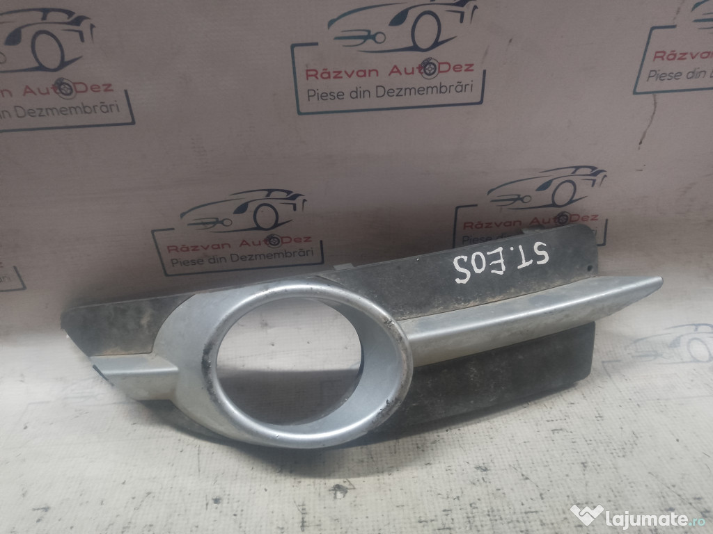 Grila proiector stanga Volkswagen Eos 2008