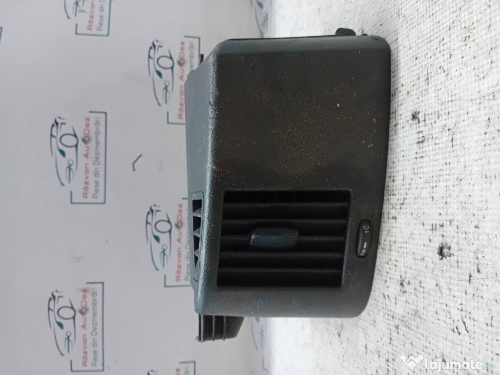 Grila ventilatie dreapta Volkswagen Crafter 2008